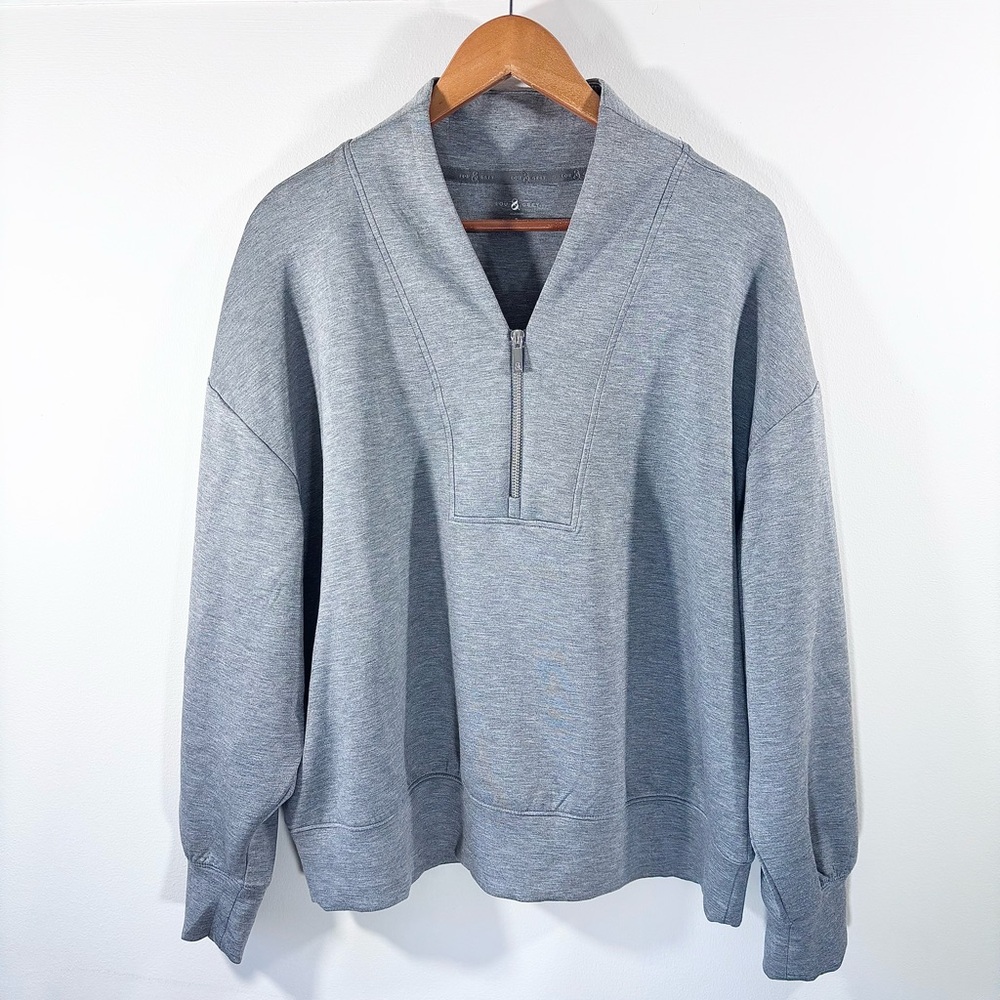 Lou & Grey gray scuba soft sweatshirt